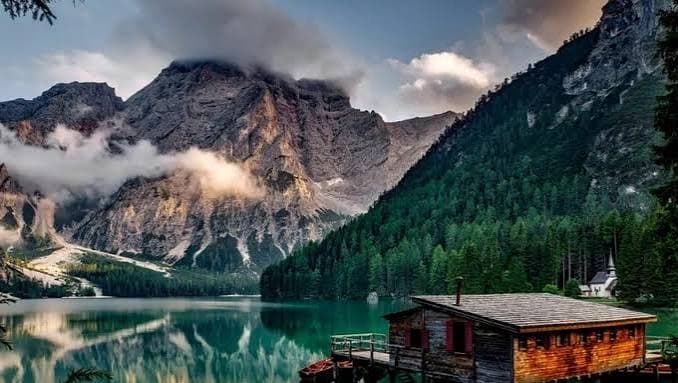 Upper Kachura Lake